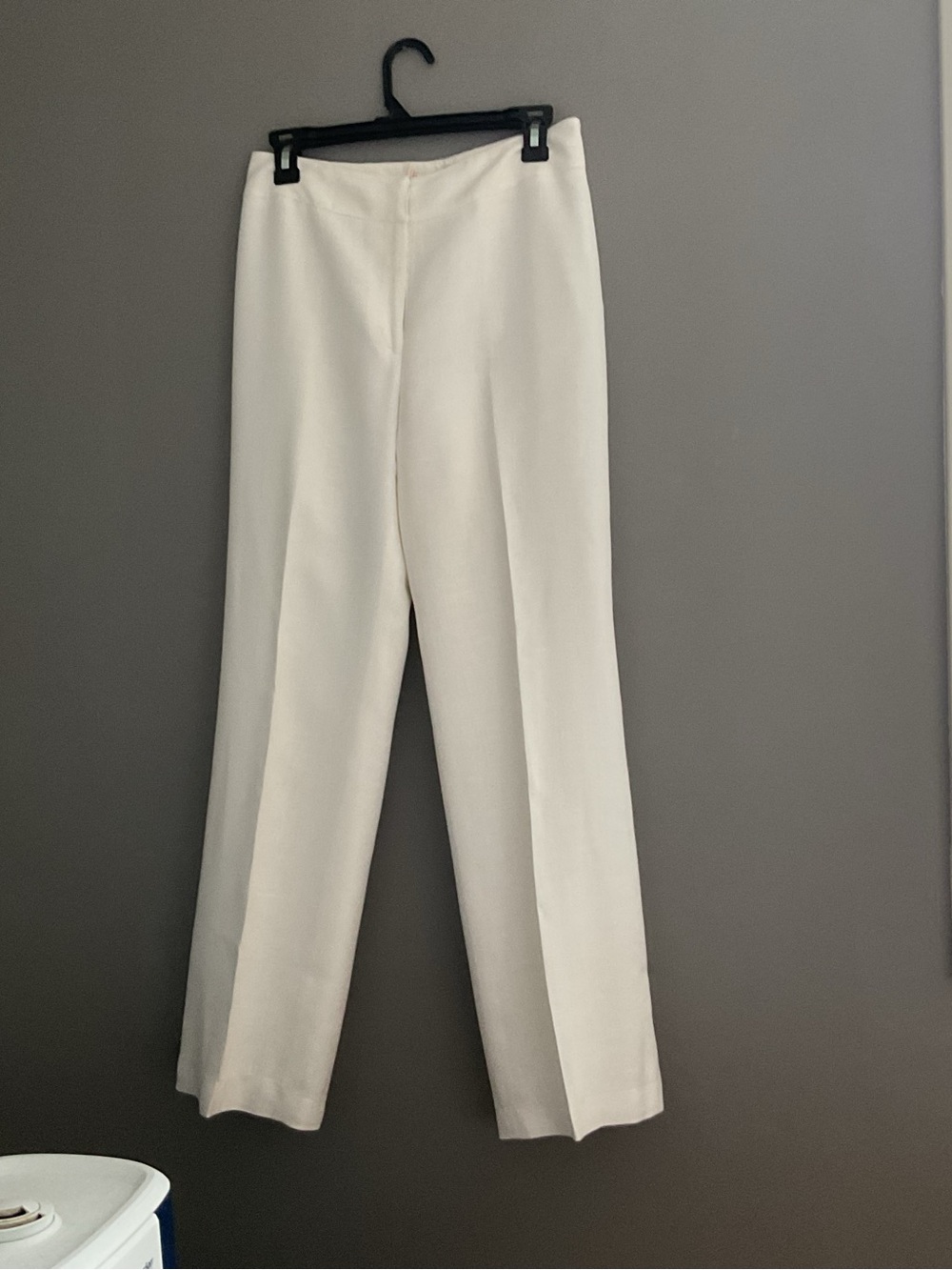 D’Onaz linen, off white pants, size 4